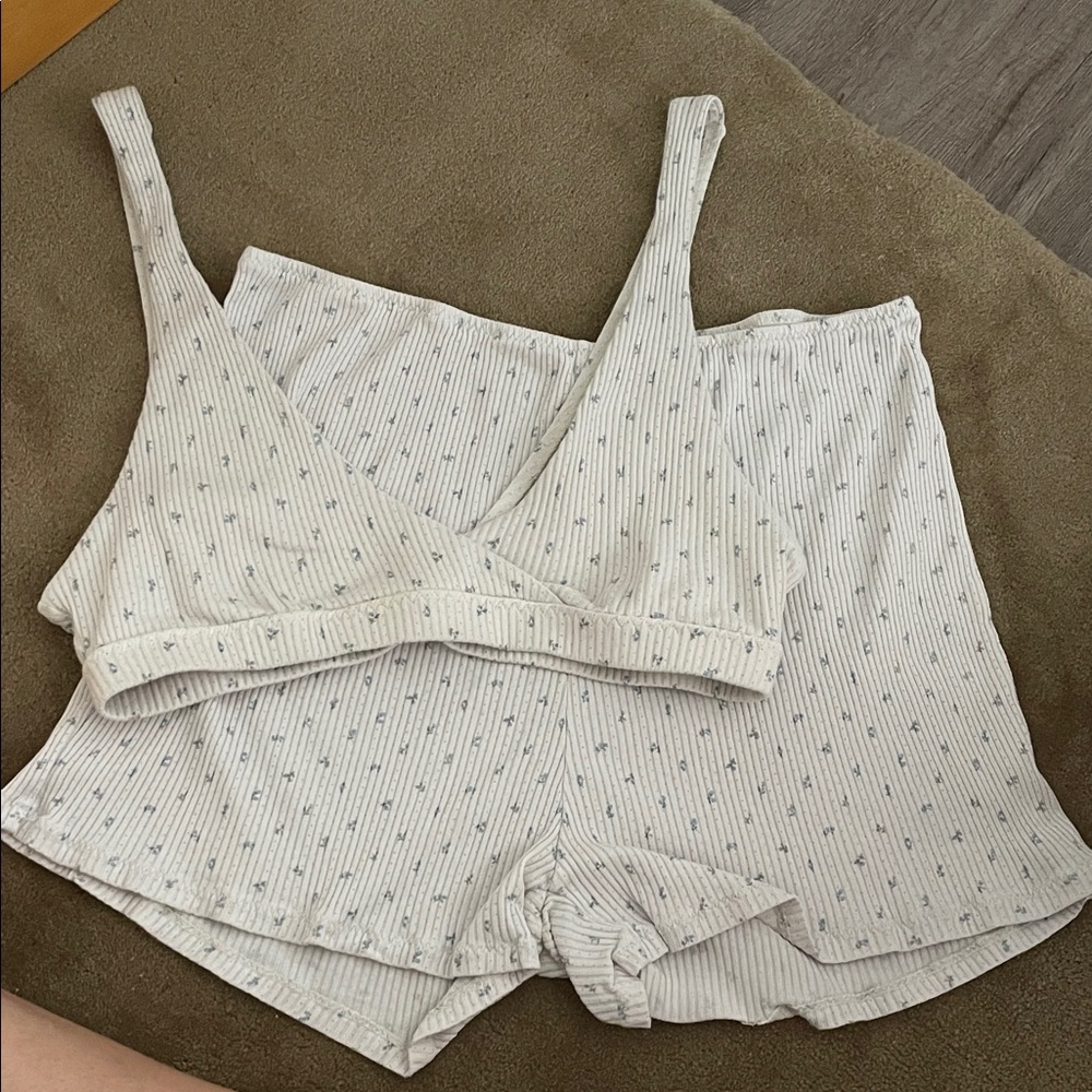 Jeum Bernie Bra and Drew Short Flowers Print Set